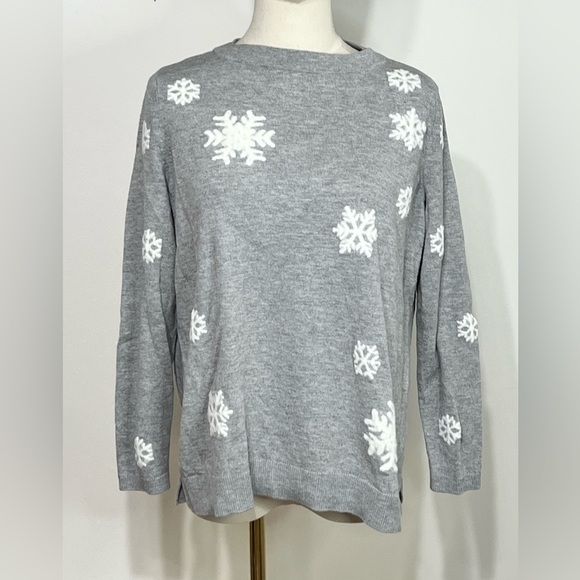 Talbots Sweaters - Talbots Petite women’s Knitted Grey snowflake Pullover Sweater